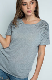 Blusa Vocal Gris Con Piedras